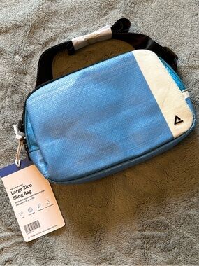 Rareform Zion Large Sling Bag - Blue and White